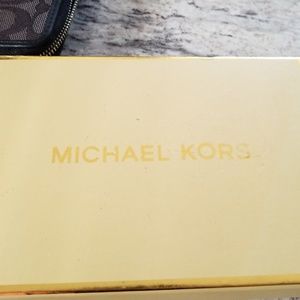 Michael Kors wristlet